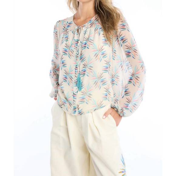 ALLISON NEW YORK Tops - NEW ALLISON NEW YORK theadora blouse in tropical leaf